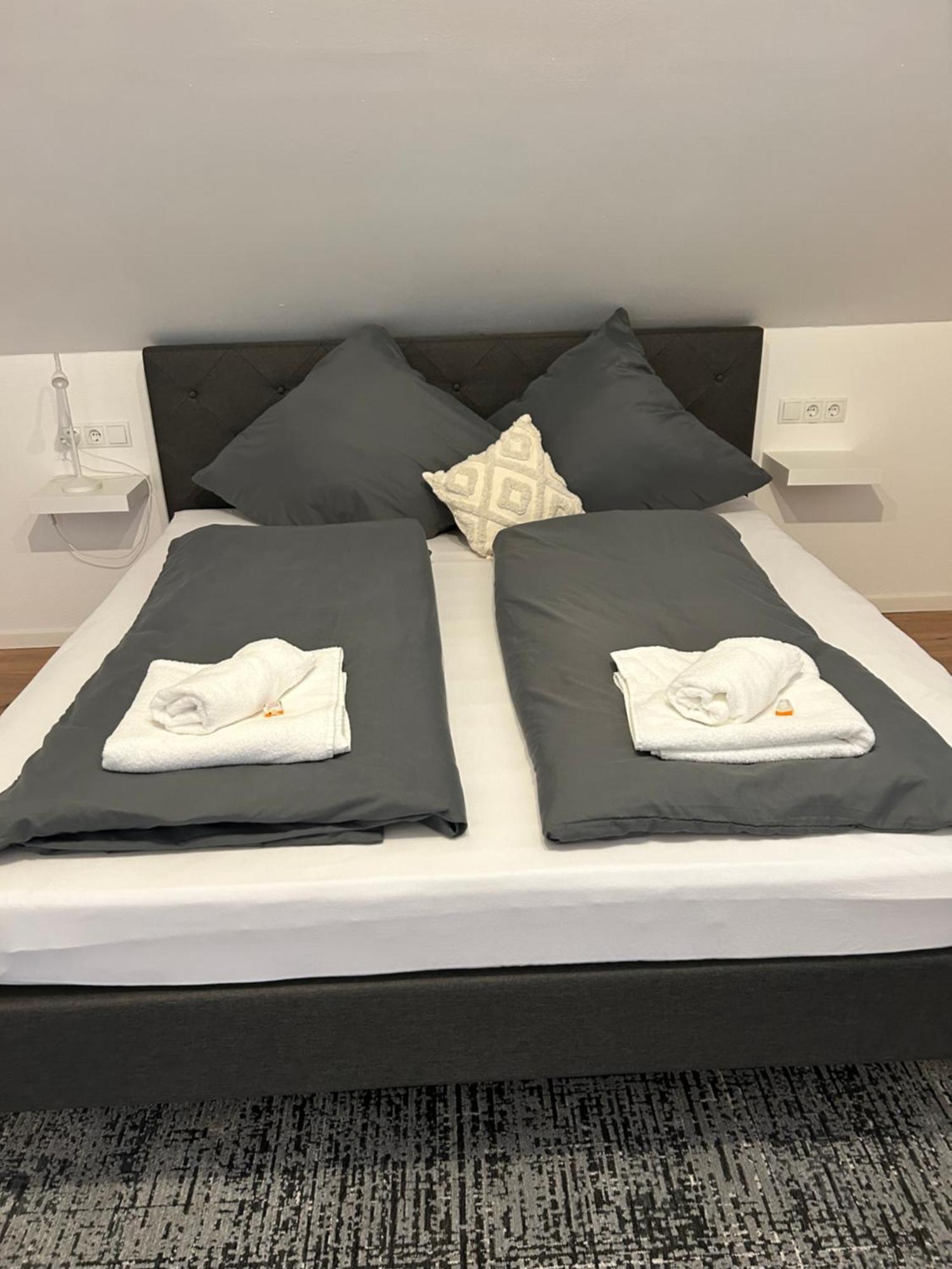 Allgaeu Zimmer Leandi Memmingen Bagian luar foto