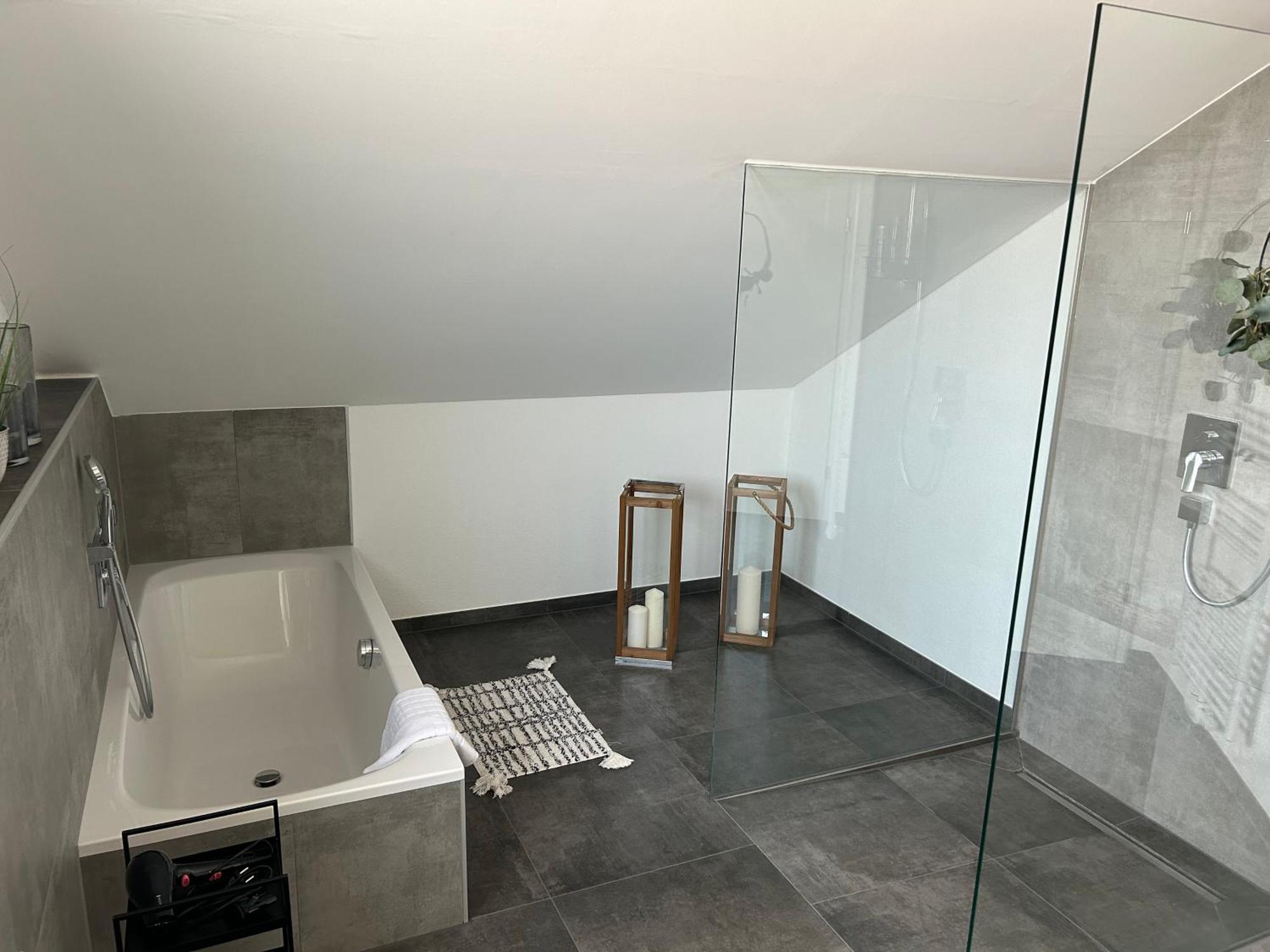 Allgaeu Zimmer Leandi Memmingen Bagian luar foto